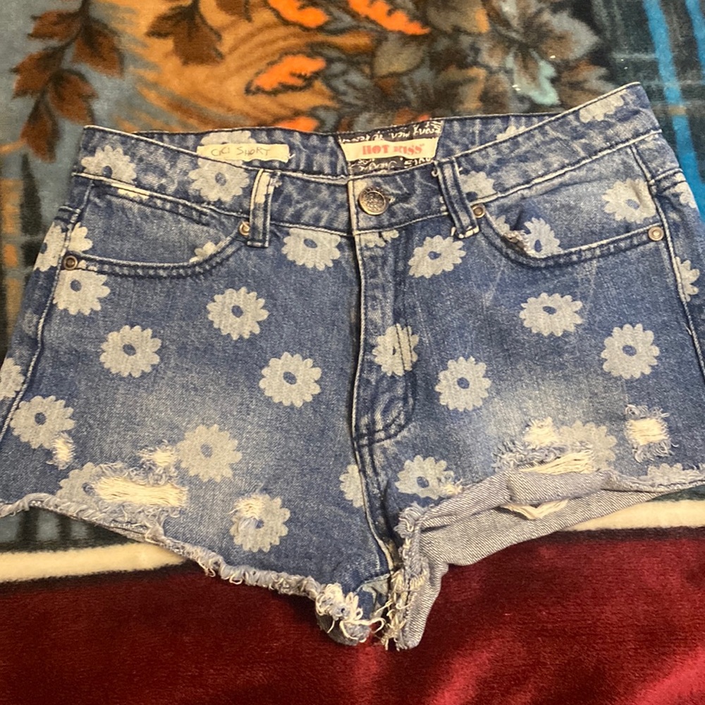 Hot Kiss Shorts